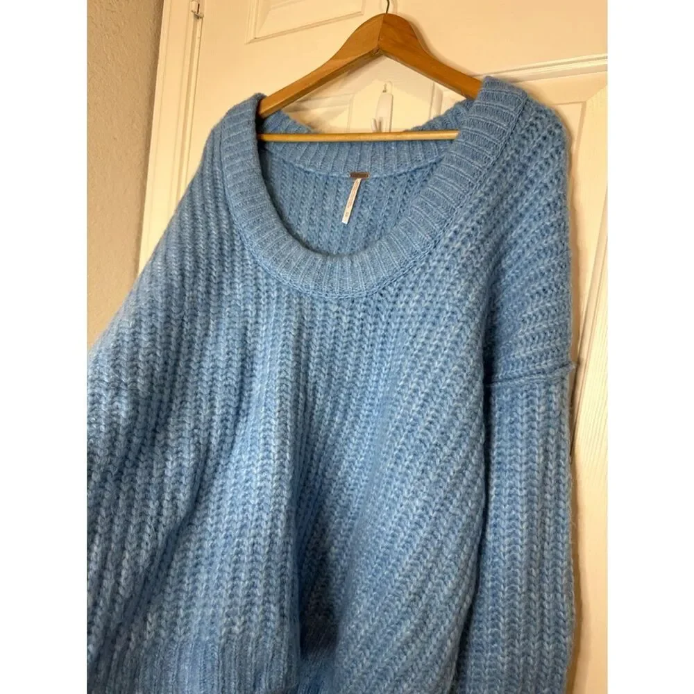 Free People True Blue Blue Bell V-Neck Oversized Sweater Sz XS Boho Winter Indie
